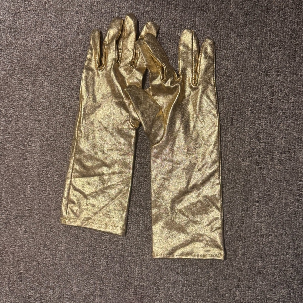 Elegant Gold Gloves